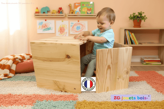 chaise et table cube evolutive montessori avec bébé l'utilisant