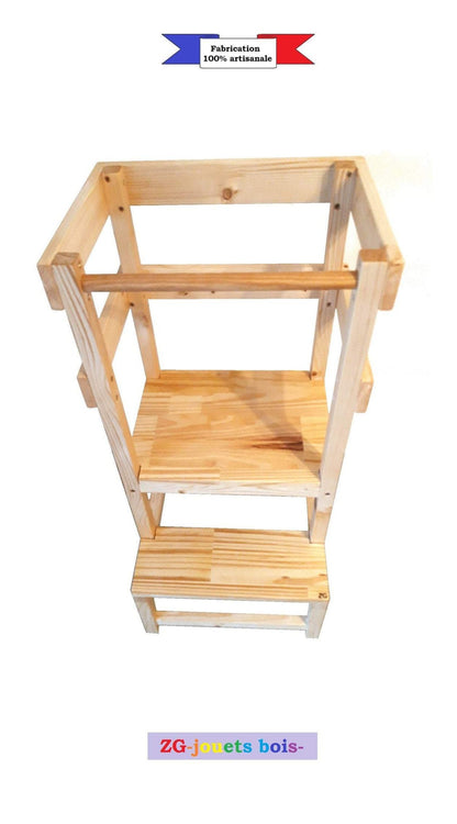 Structure détaillée tour d'observation Montessori marches et plateforme